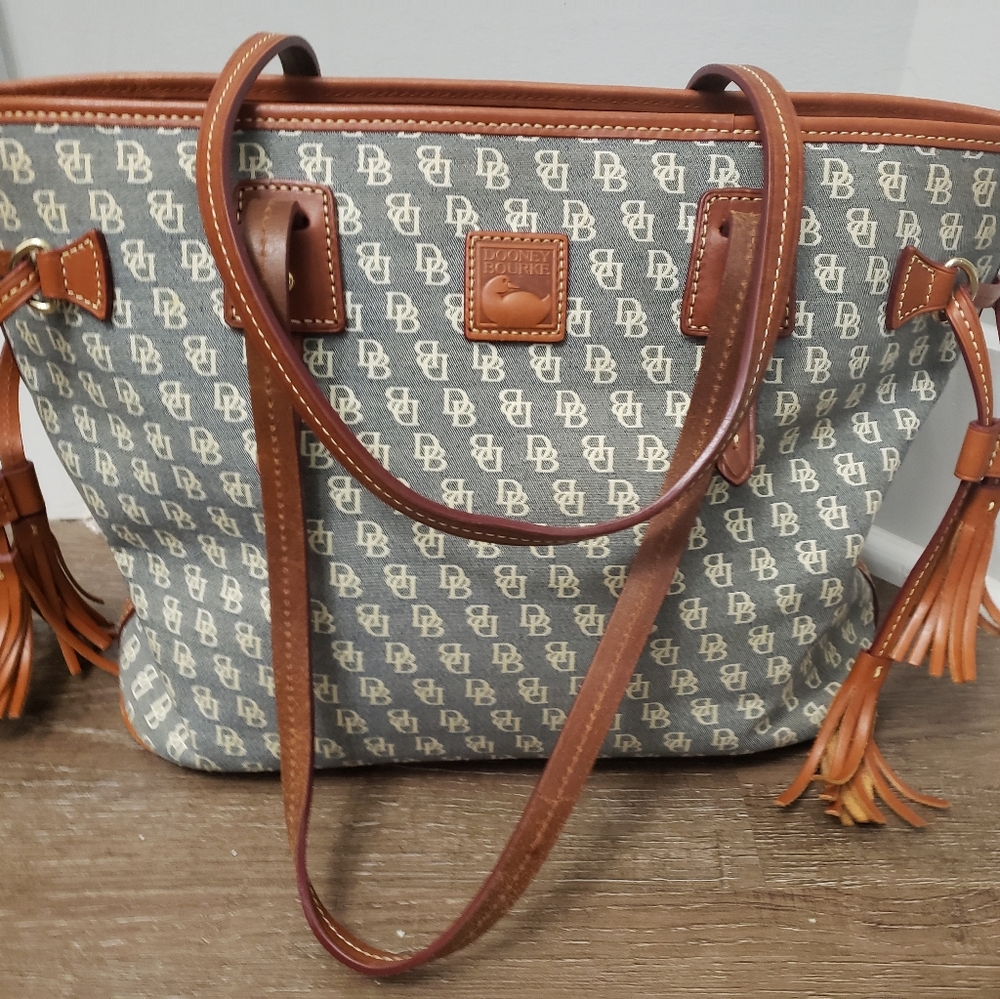 Vintage Dooney and Bourke Tote with tassel
